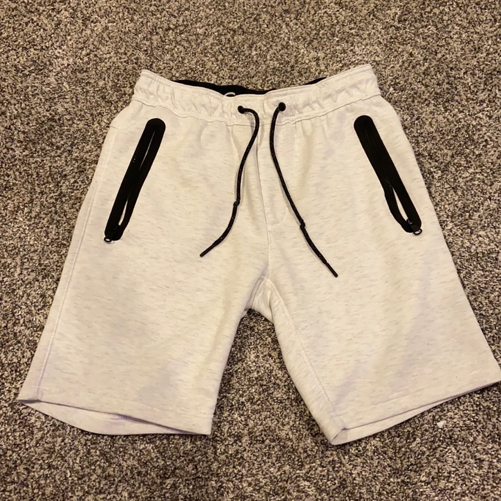 American eagle white shorts